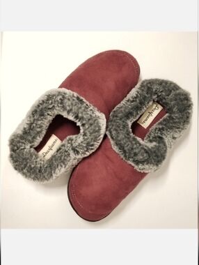 Dearfoams Burgundy Red Faux Suede Mule Slippers with Faux Fur Collar M 7-8
